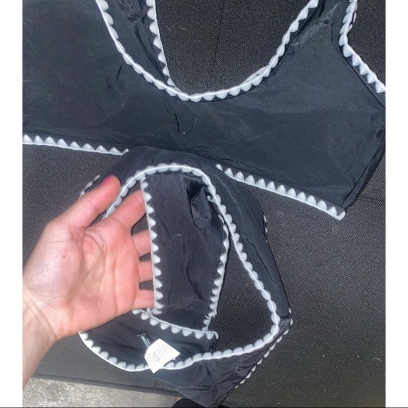 Brand new PrettyLittleThing black contrast stitch bikini top size 4 bottoms 0 - Picture 5 of 5